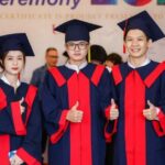 nhận bằng đại học cần gì