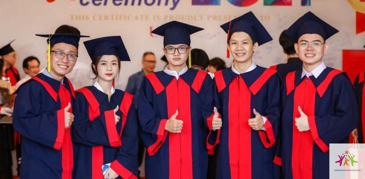 nhận bằng đại học cần gì - Hình 1
